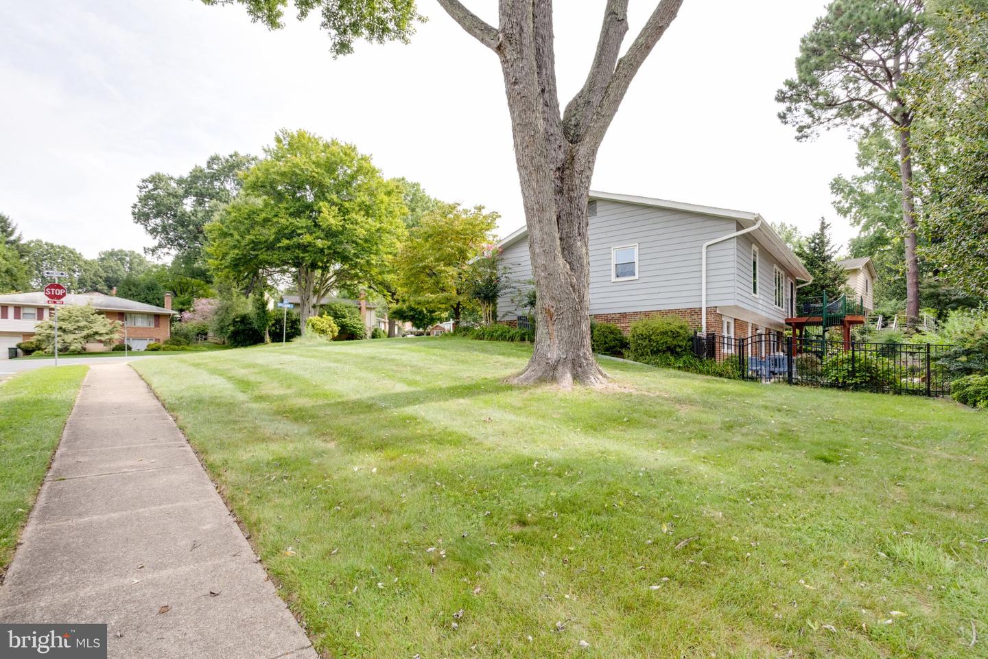 8519 Braeburn Dr Property Photo 16