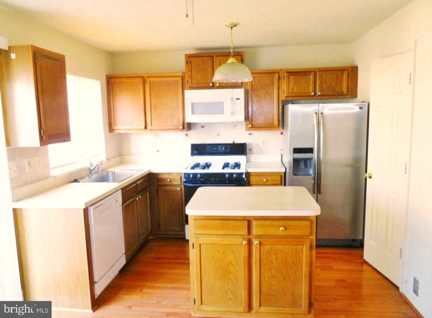 6502 Old Carriage Ln Property Photo 4
