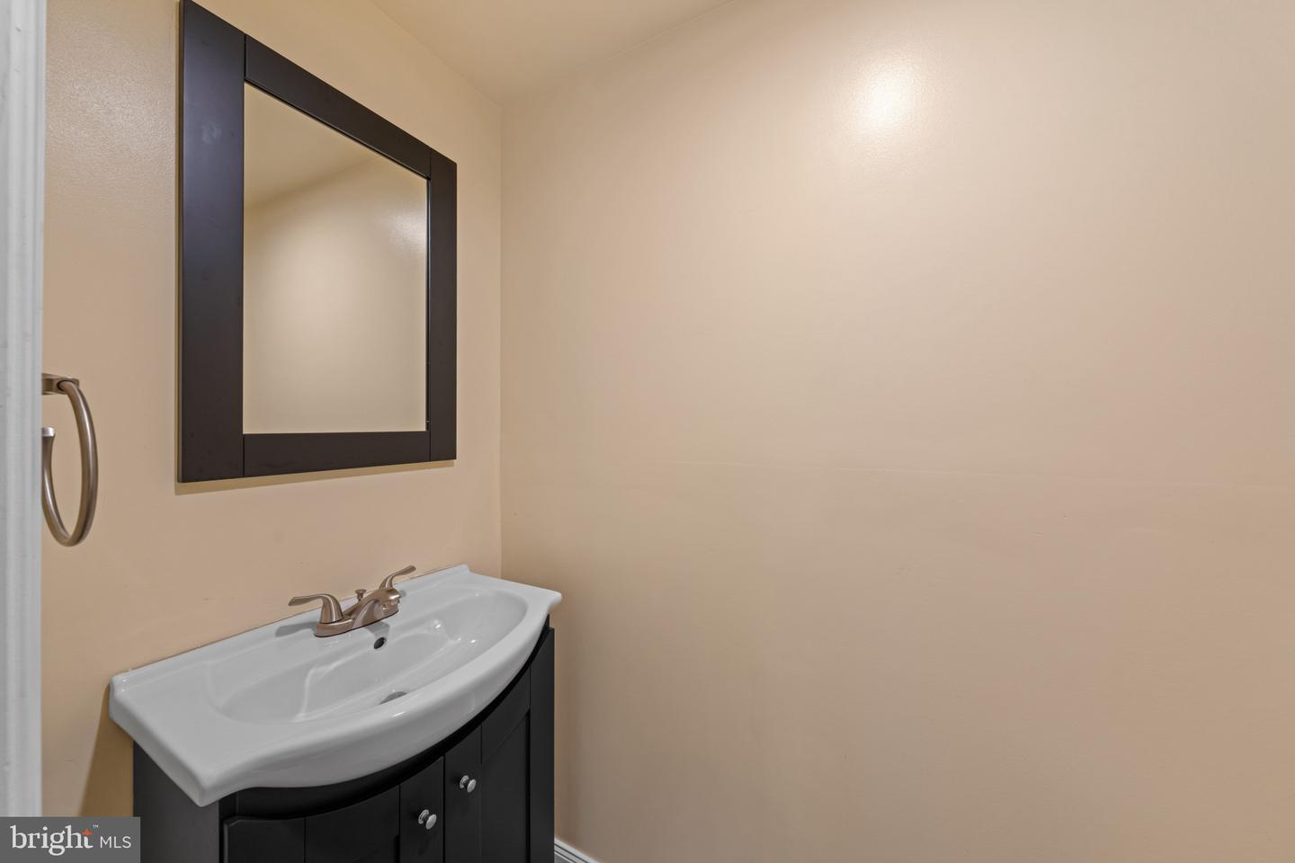 2598 Logan Wood Dr Property Photo 32