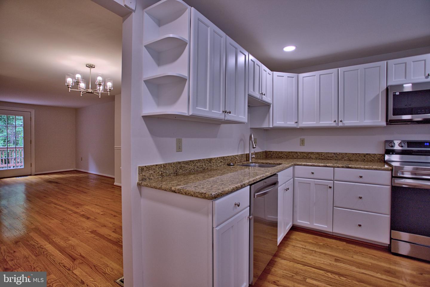 6009 Heathwick Ct Property Photo 6