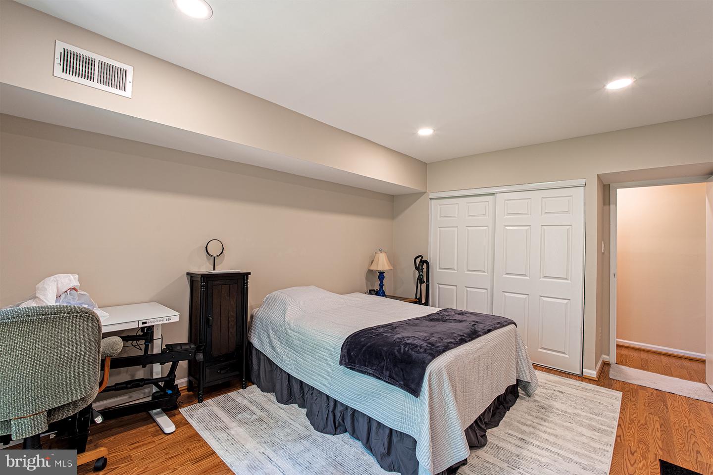 2037 Royal Fern Ct #47/22c Property Photo 16