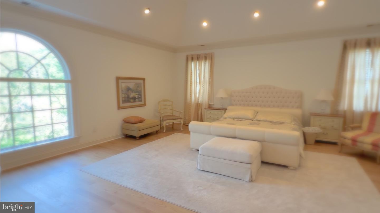 1289 Ballantrae Farm Dr Property Photo 32