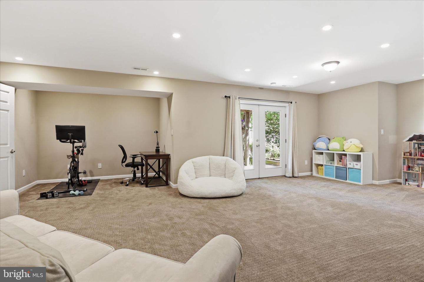 3424 Silver Maple Pl Property Photo 42