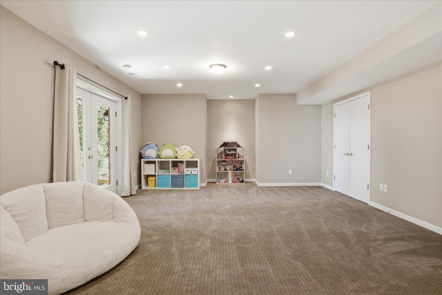 3424 Silver Maple Pl Property Photo 43