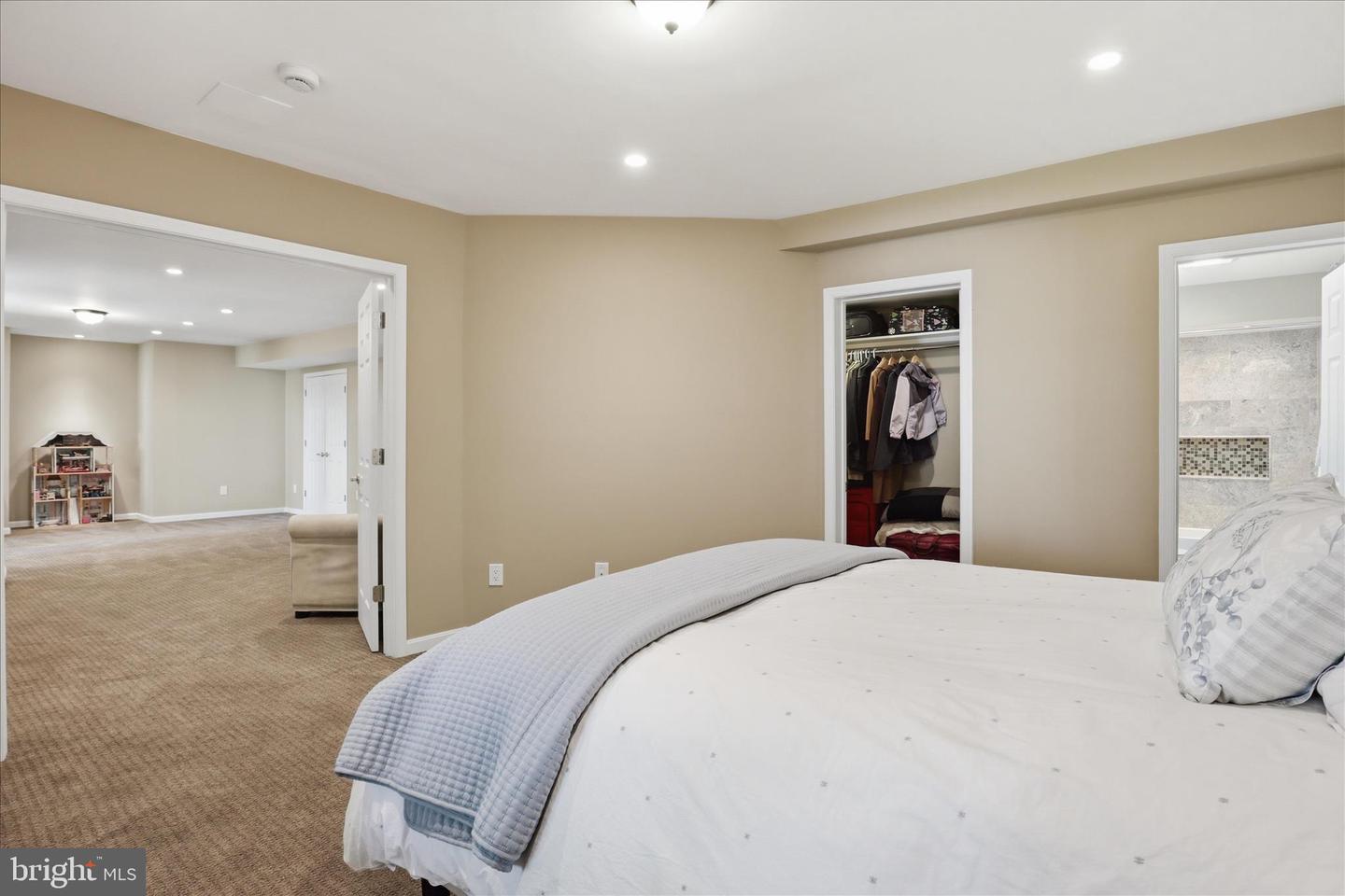 3424 Silver Maple Pl Property Photo 46