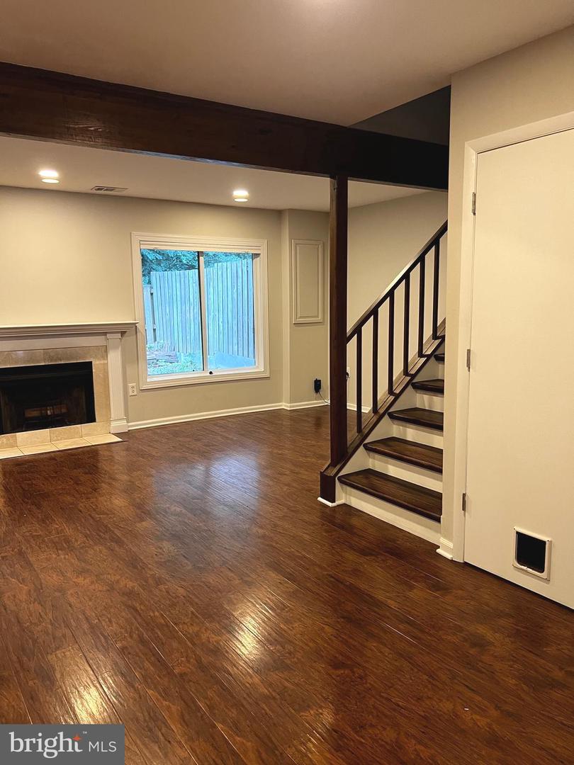 2312 Glade Bank Way Property Photo 12