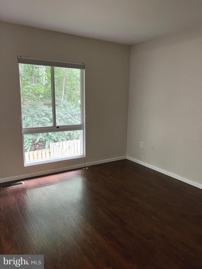 2312 Glade Bank Way Property Photo 24