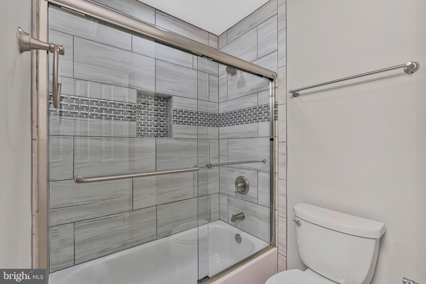 4284 Sleepy Lake Dr Property Photo 21