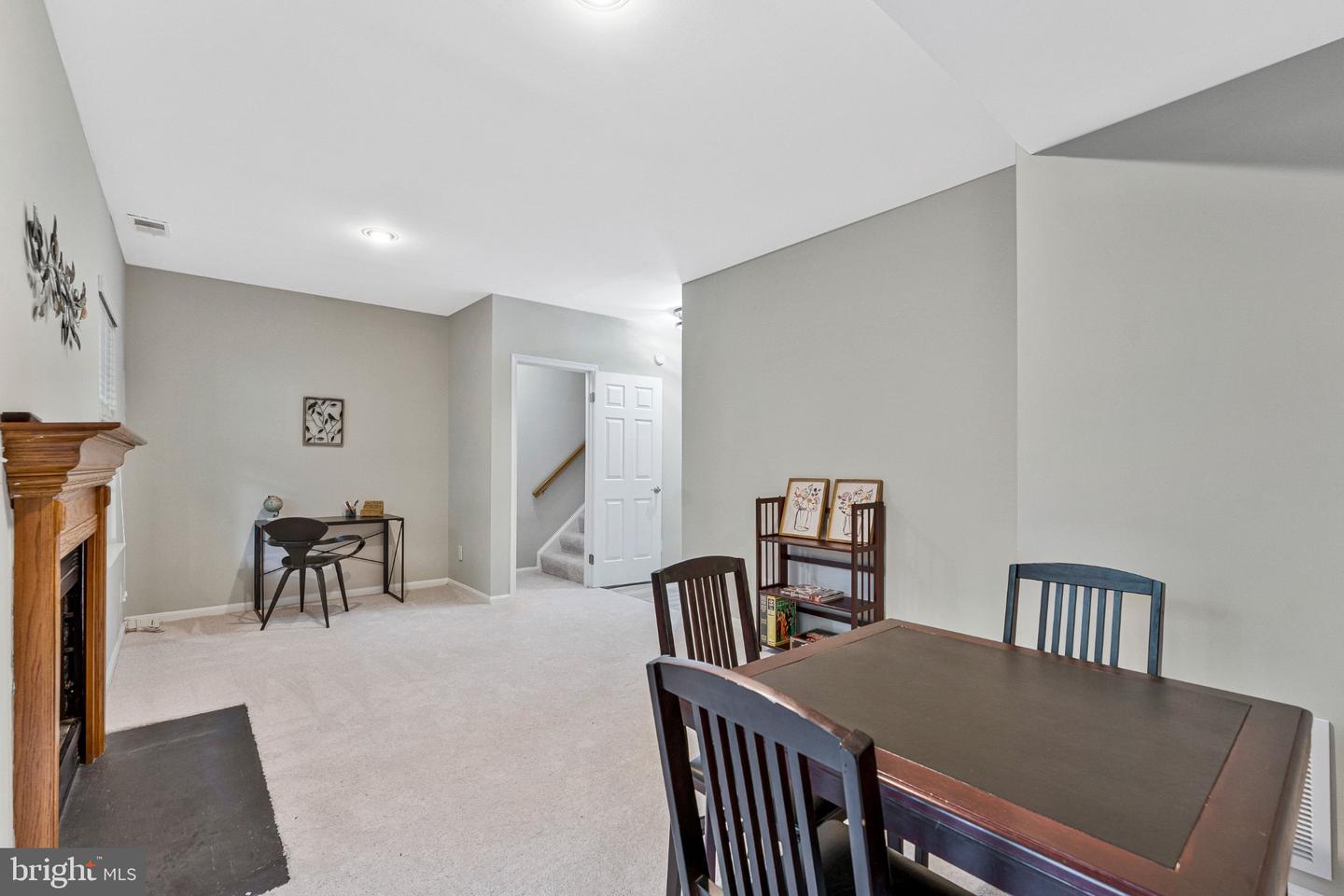 4284 Sleepy Lake Dr Property Photo 28