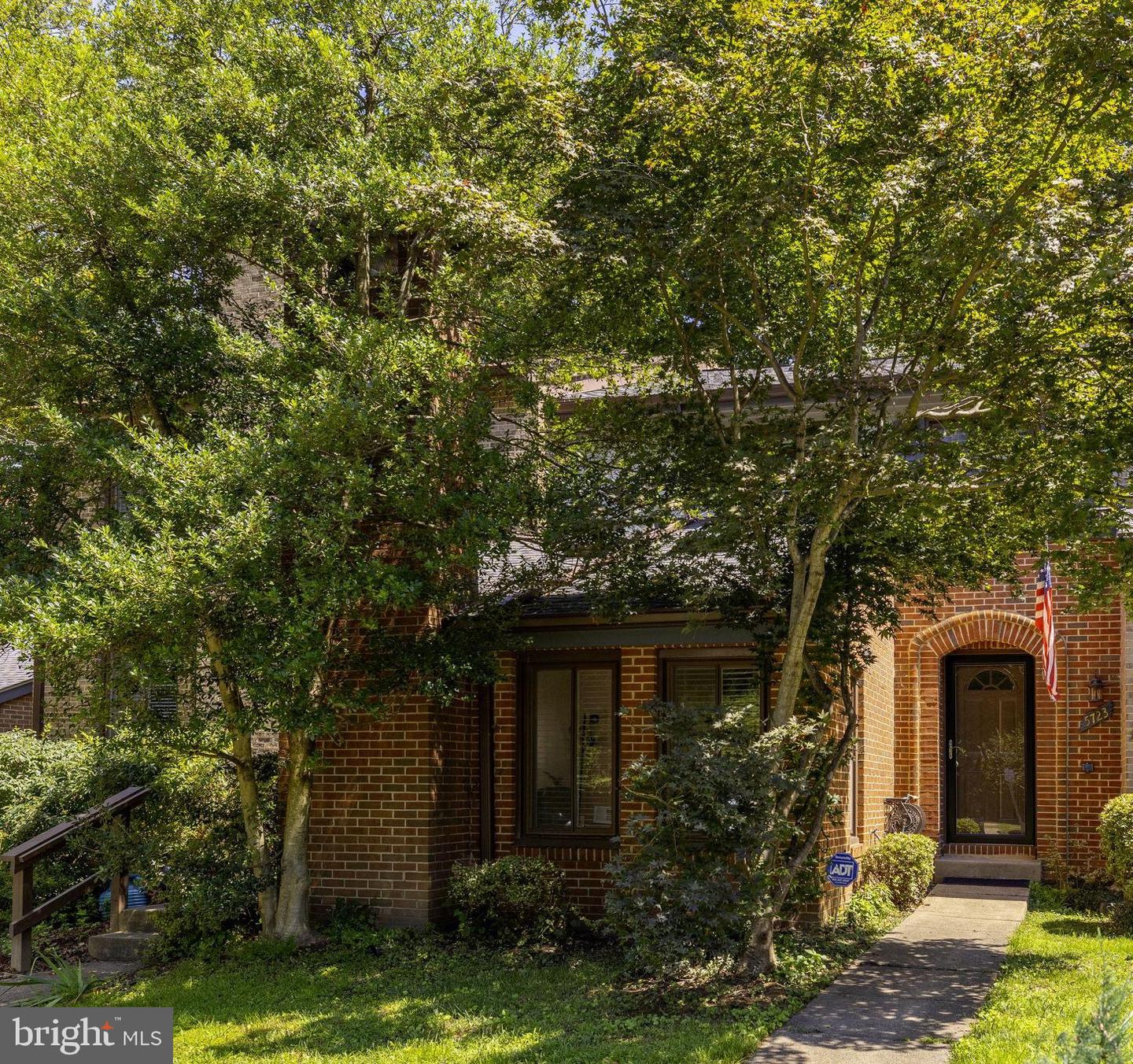 5723 Waters Edge Landing Ct Property Photo 2