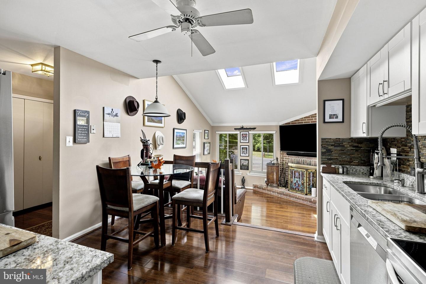 5723 Waters Edge Landing Ct Property Photo 11