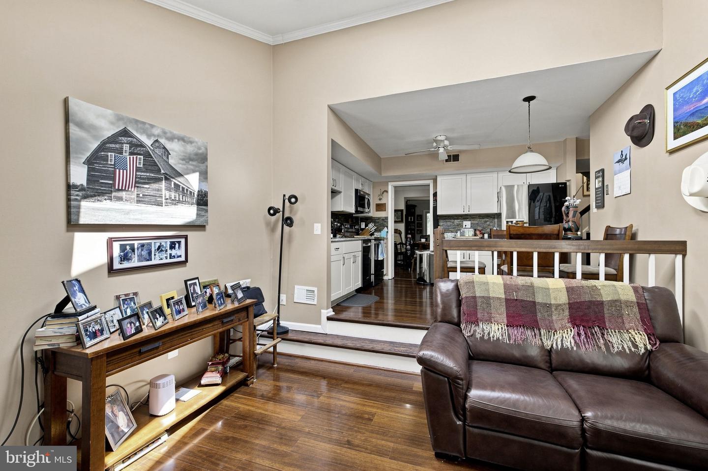 5723 Waters Edge Landing Ct Property Photo 13