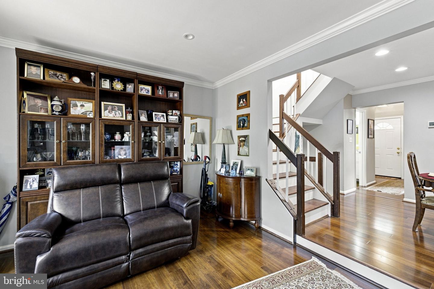 5723 Waters Edge Landing Ct Property Photo 18