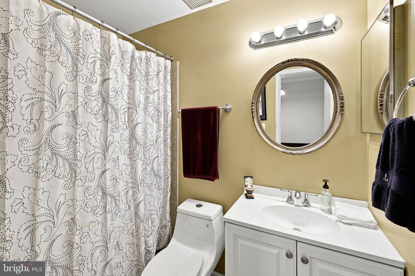 5723 Waters Edge Landing Ct Property Photo 24
