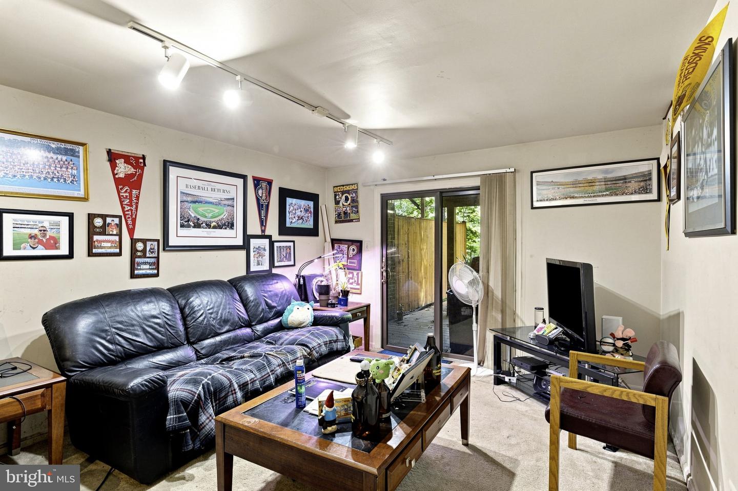 5723 Waters Edge Landing Ct Property Photo 27