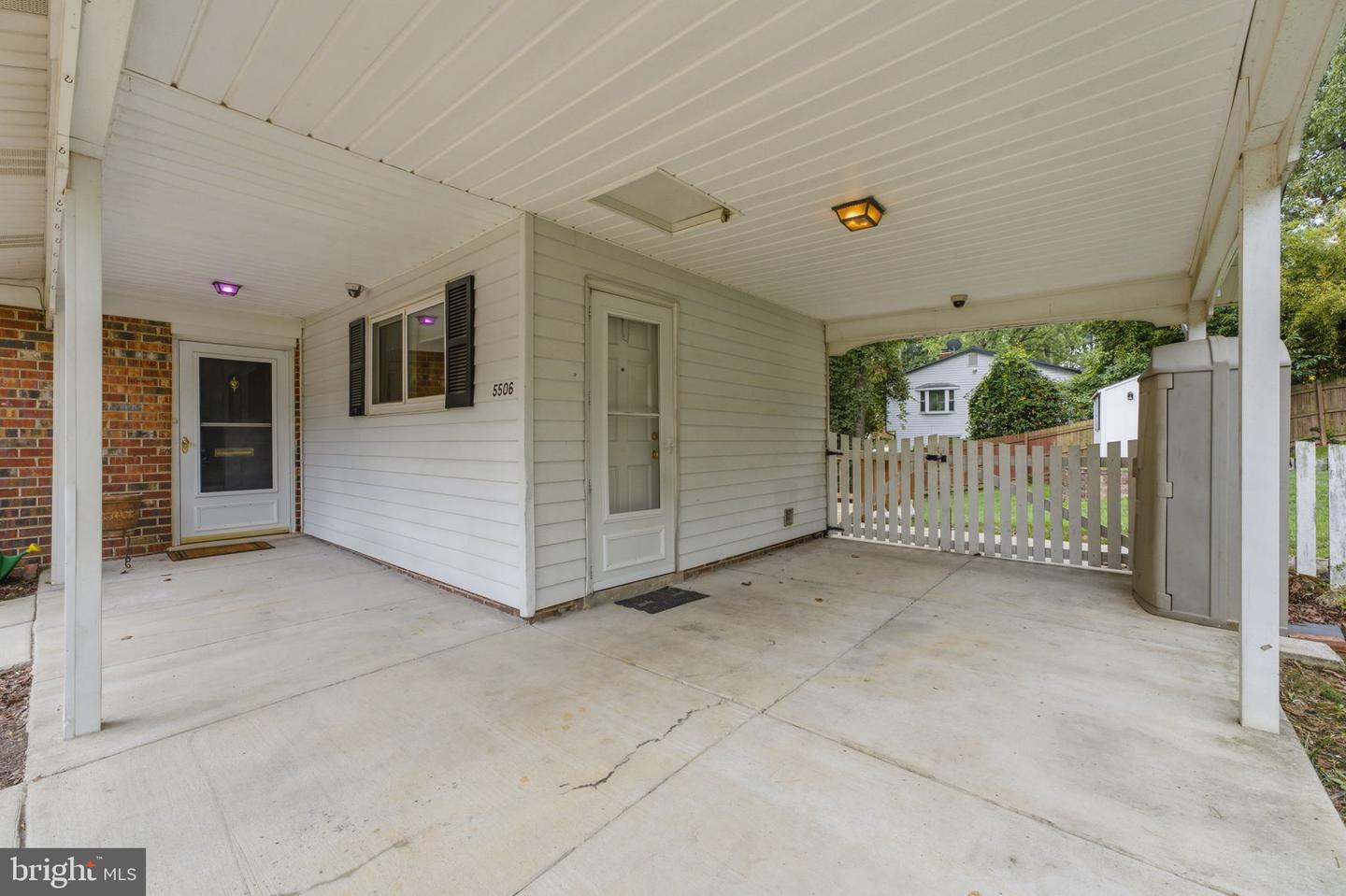 5506 Ventnor Ln Property Photo 5