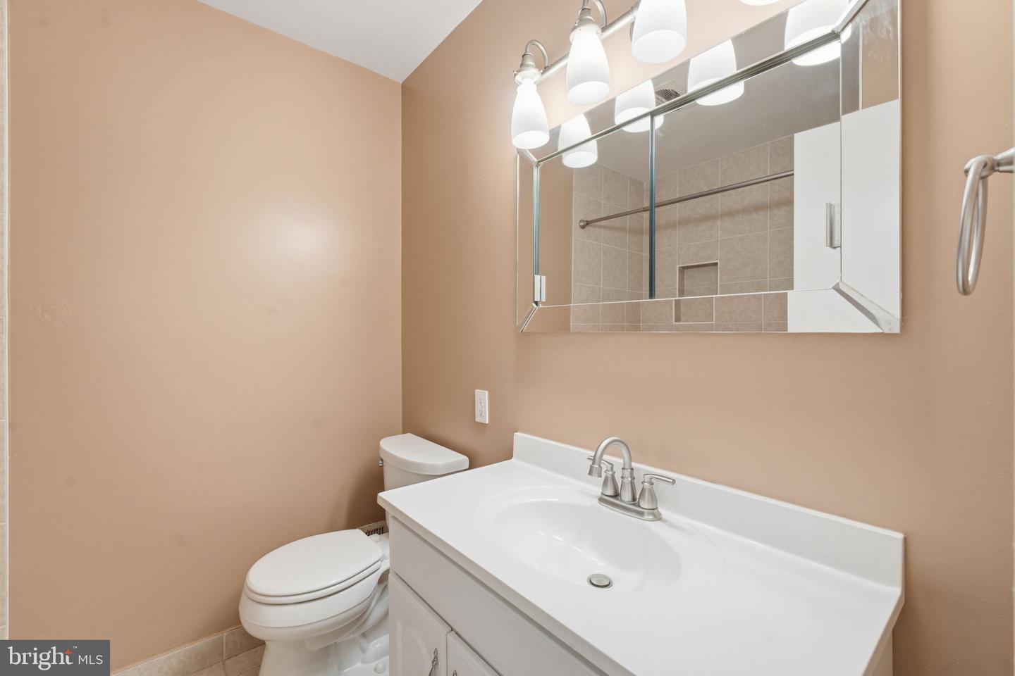 5506 Ventnor Ln Property Photo 24