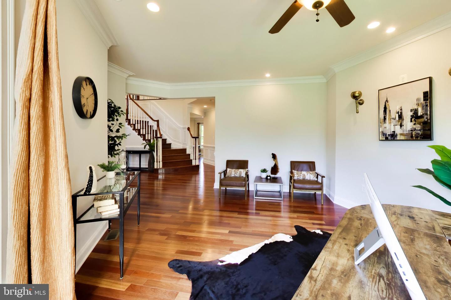 6639 Locust Way Property Photo 8