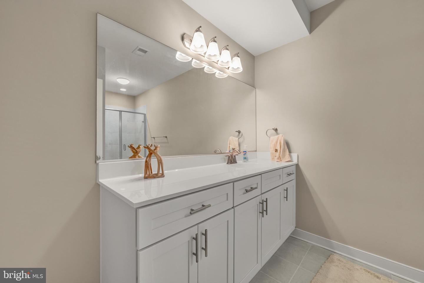 VAFX2335968 Property Photo 49