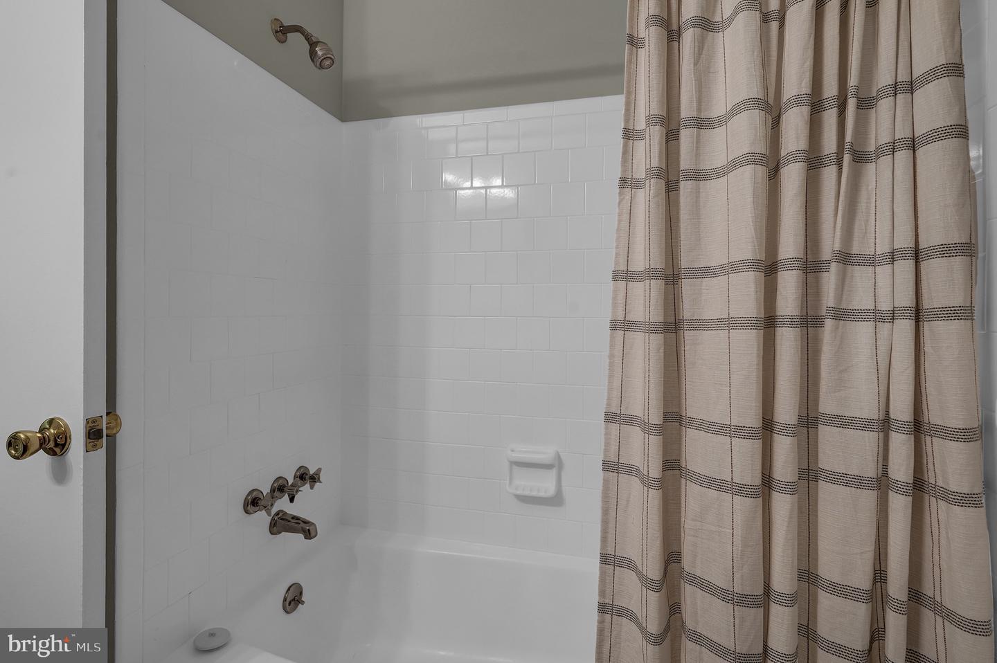 2504 Stirrup Ln Property Photo 18