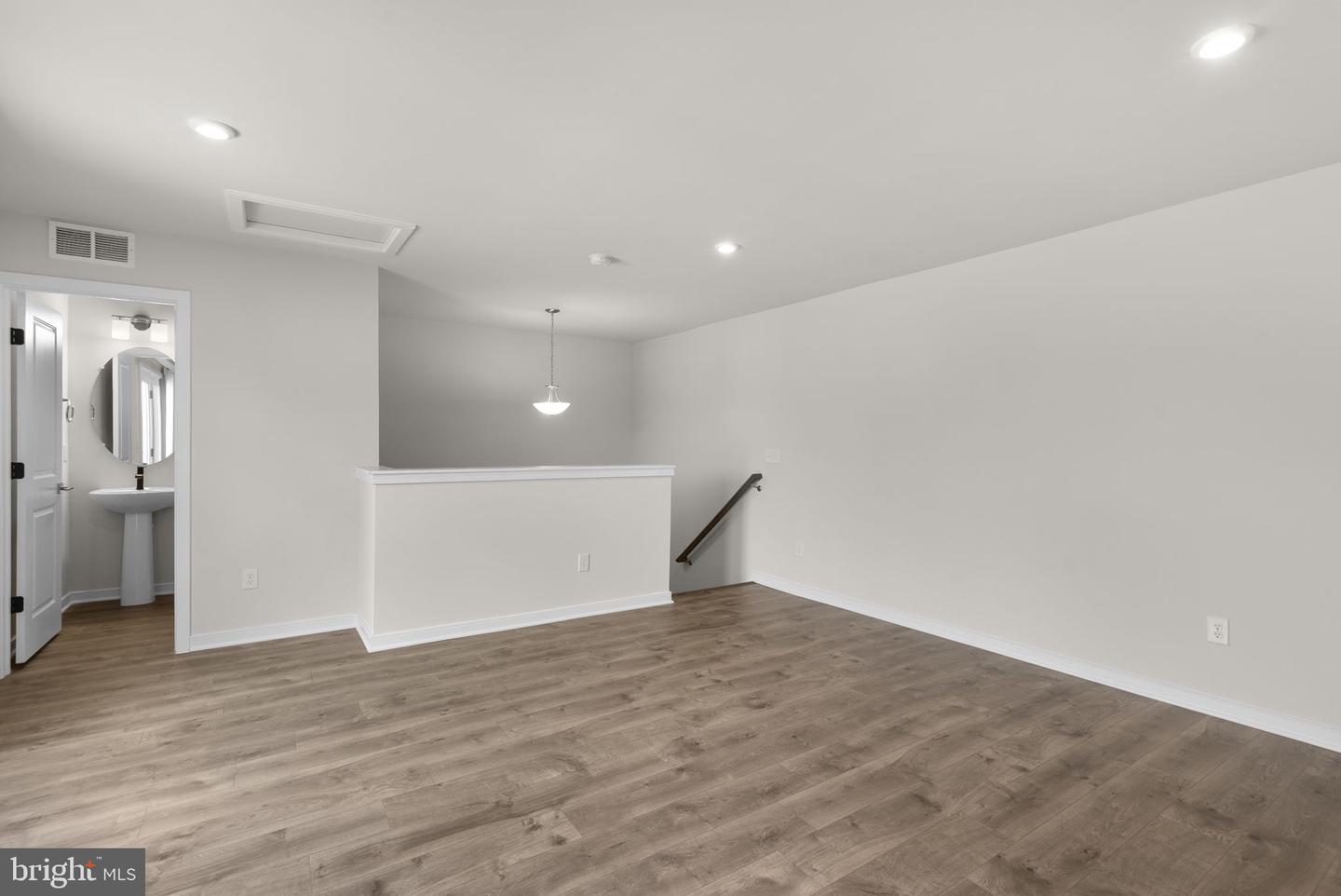 2604 Loganberry Dr Property Photo 31