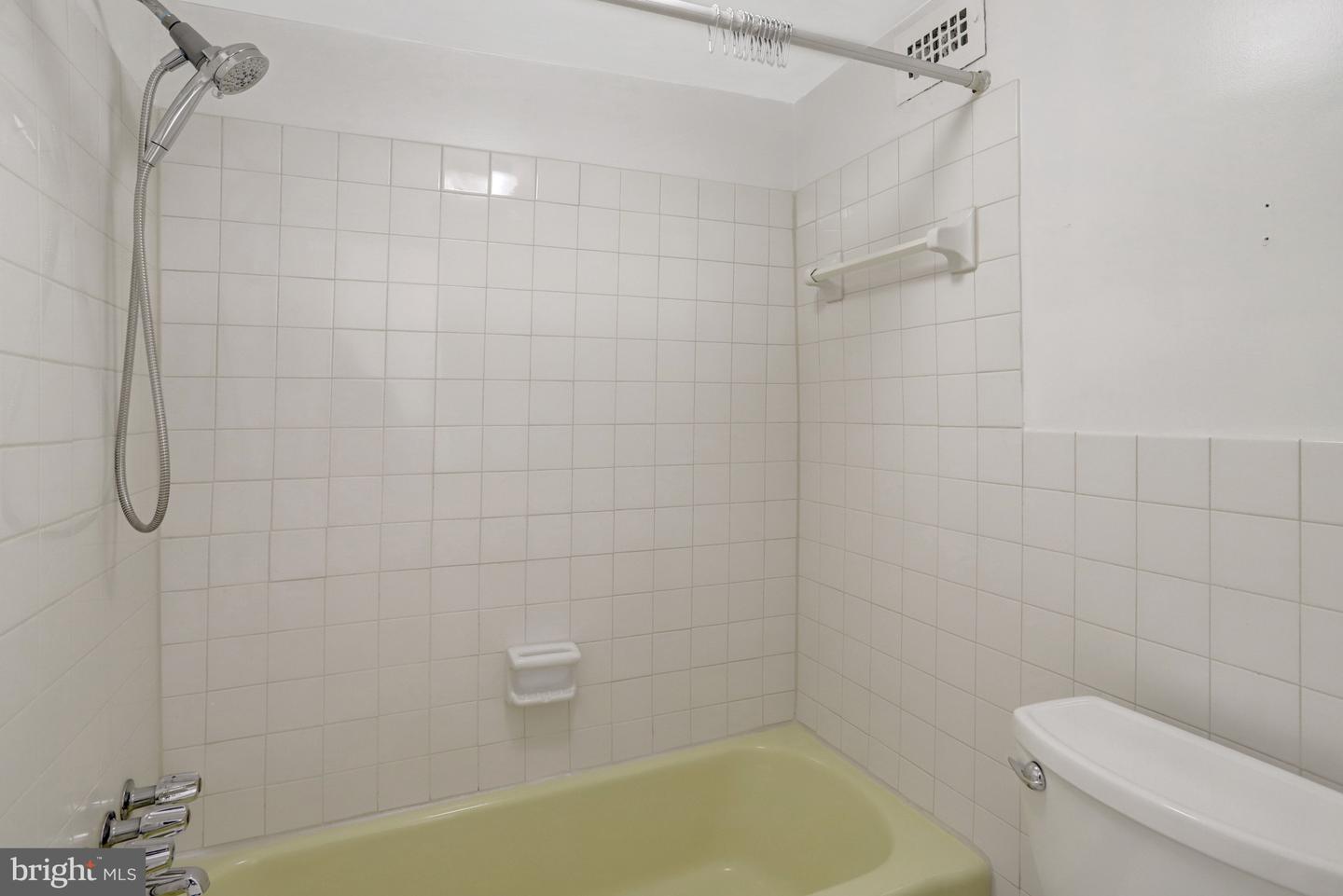 6137 Leesburg Pike #506 Property Photo 15