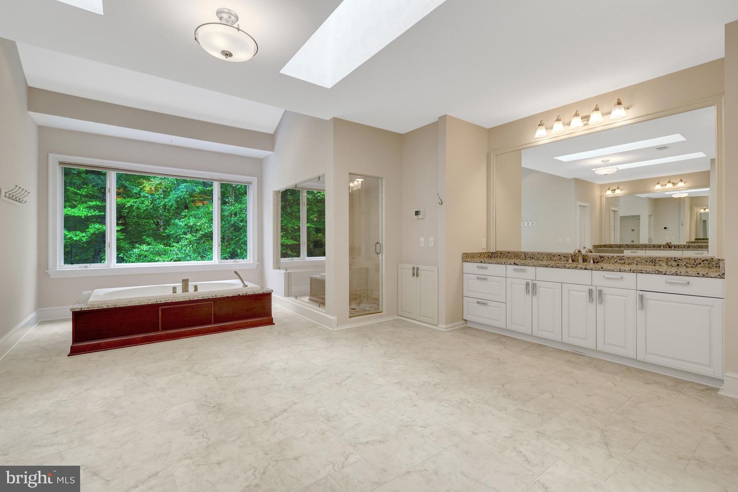 501 Seneca Green Way Property Photo 19