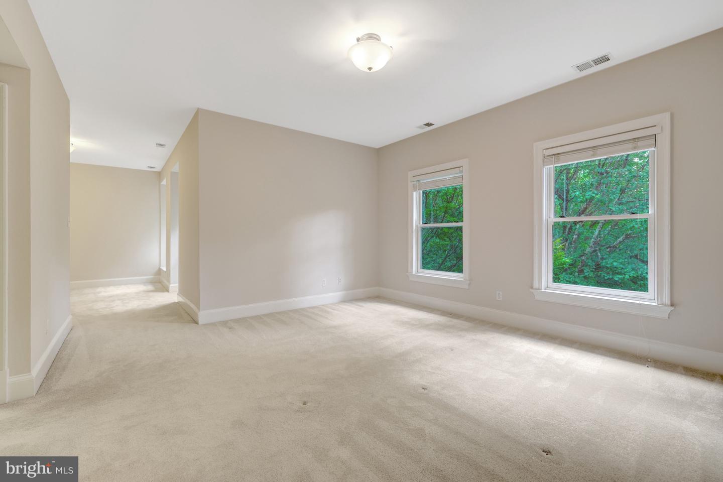 501 Seneca Green Way Property Photo 27