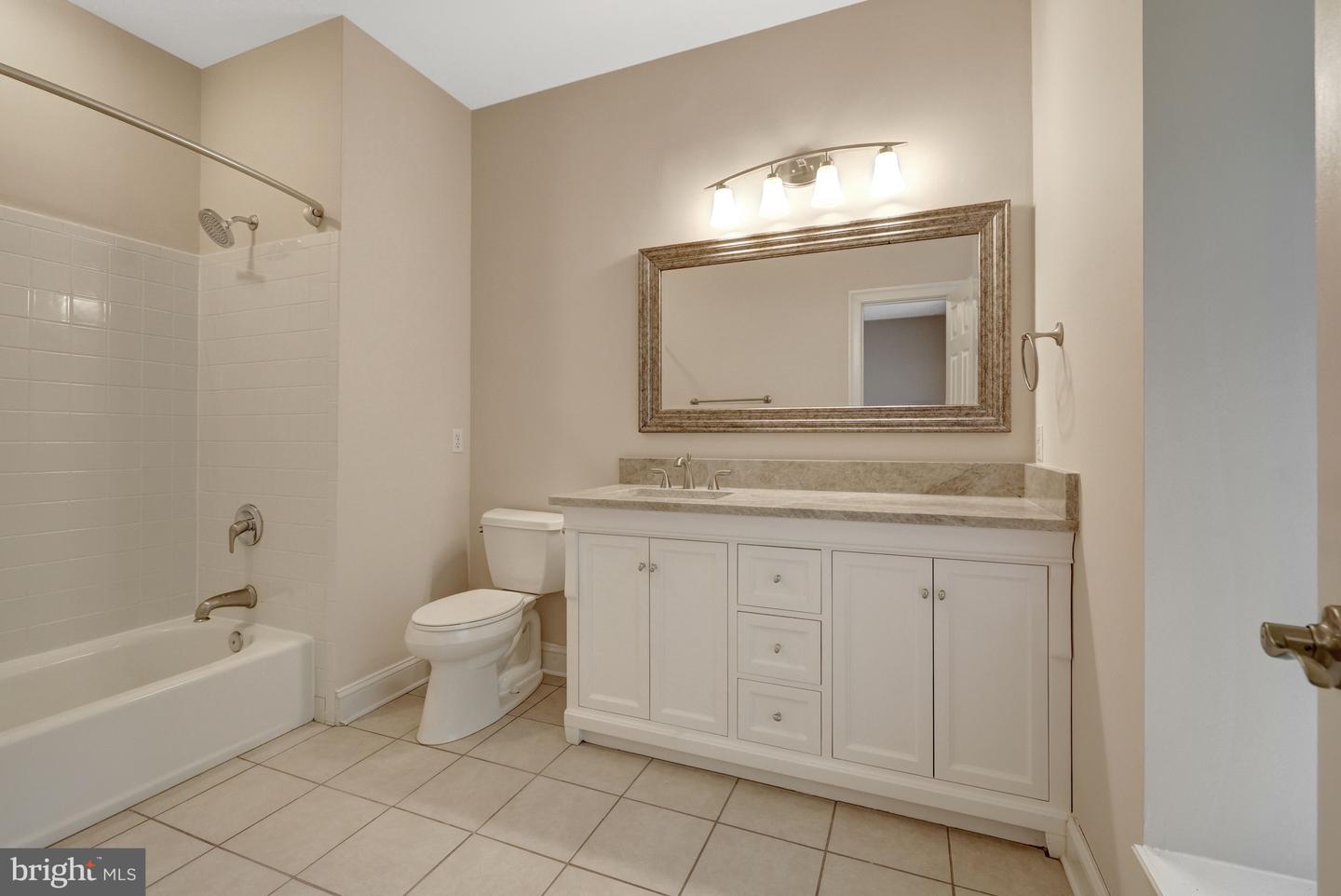 501 Seneca Green Way Property Photo 34