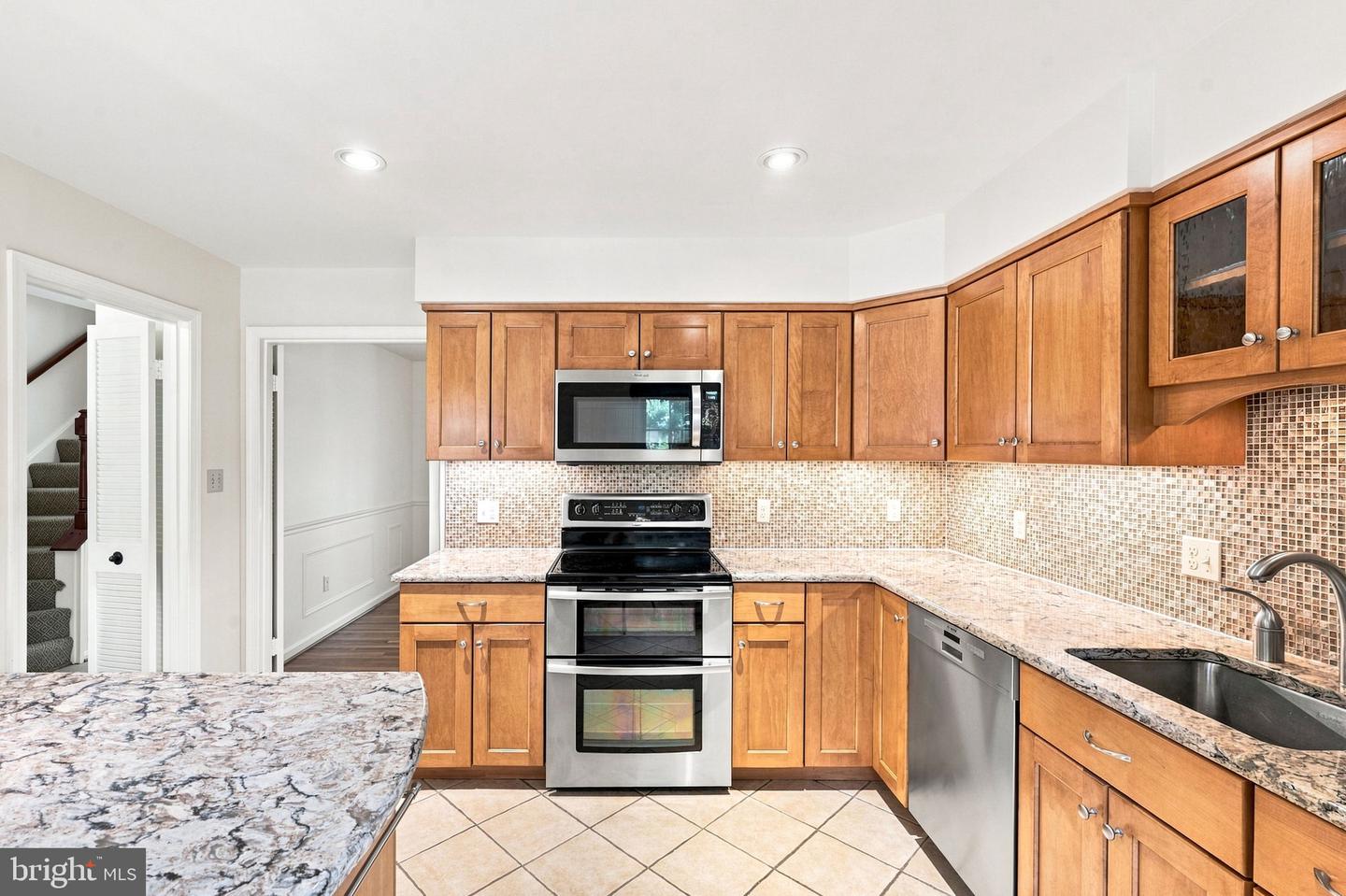 7384 Hallcrest Dr Property Photo 14