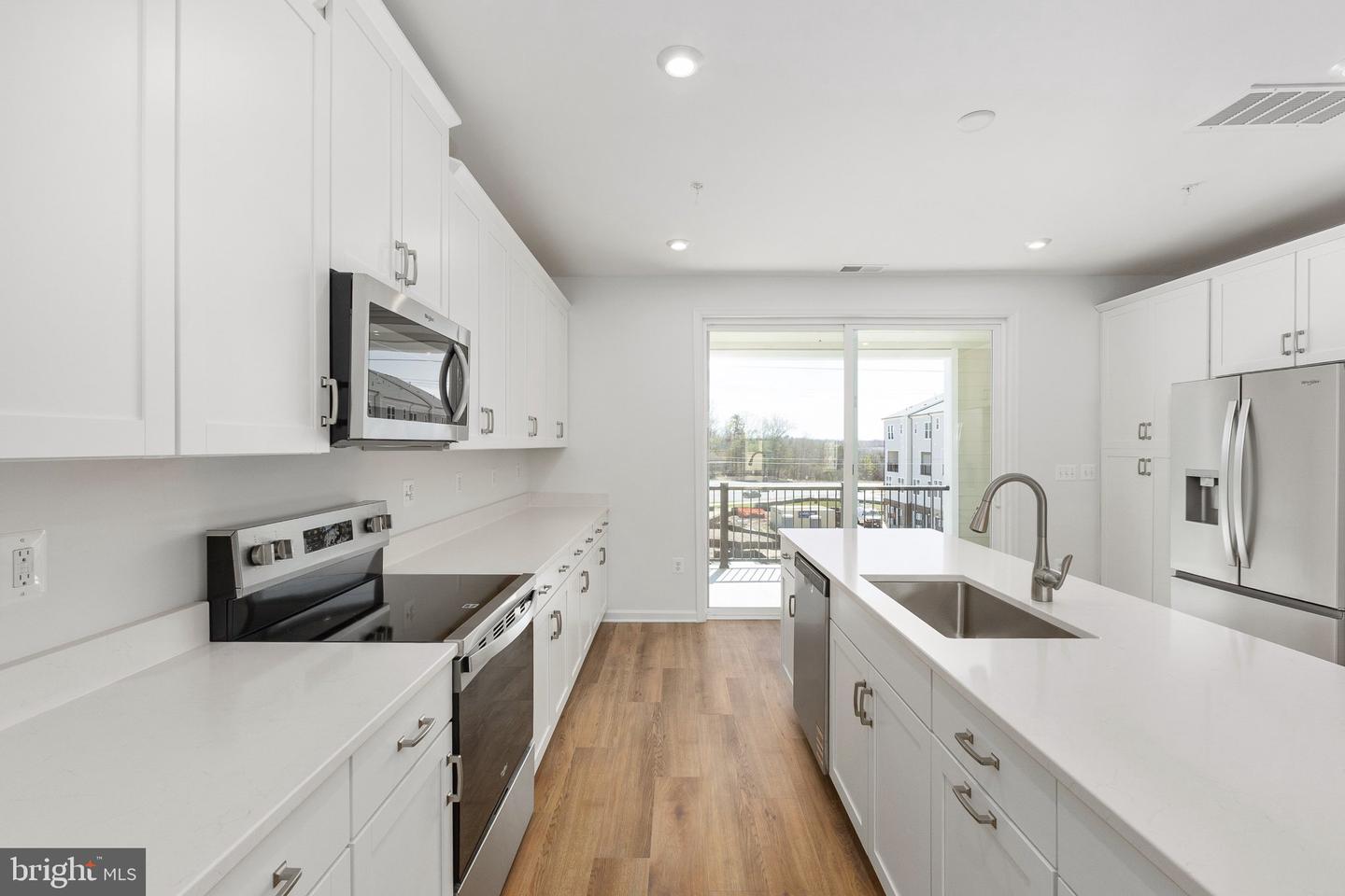13708 Aviation Place Property Photo 11