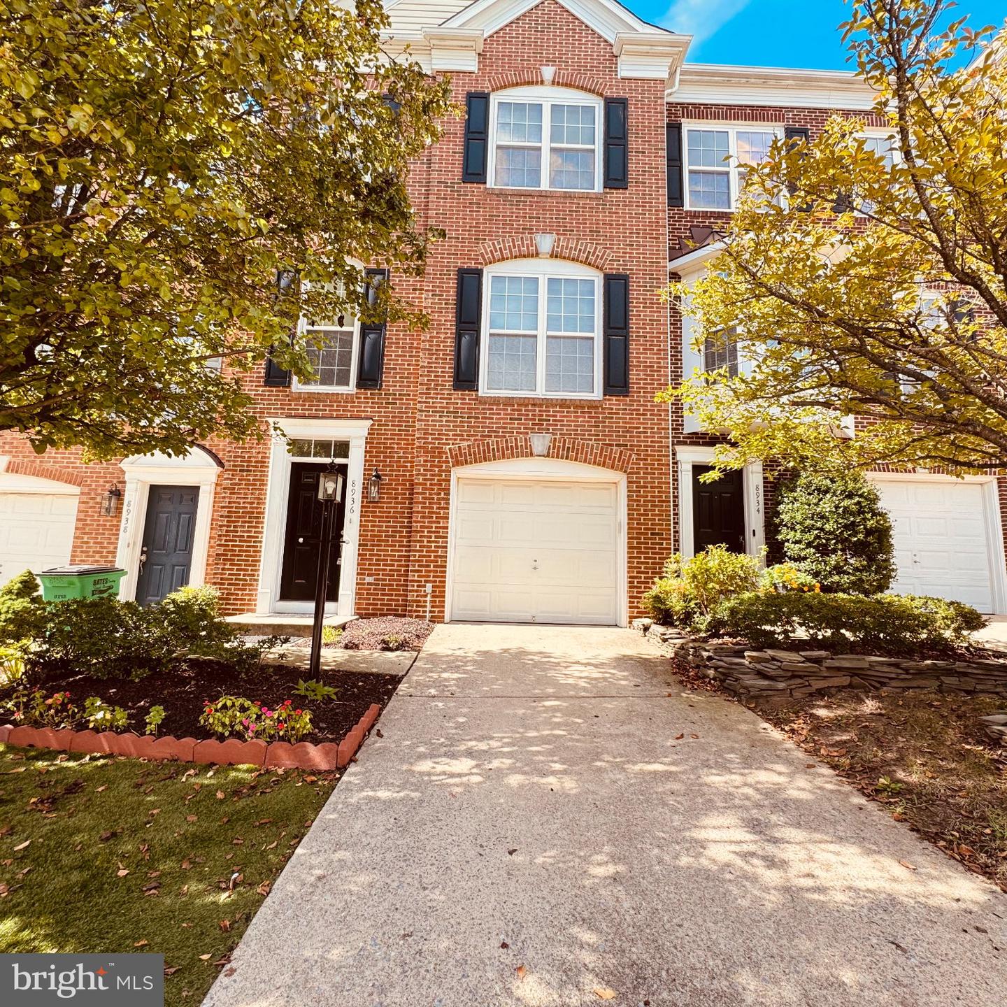 8936 Singleleaf Cir Property Photo 1