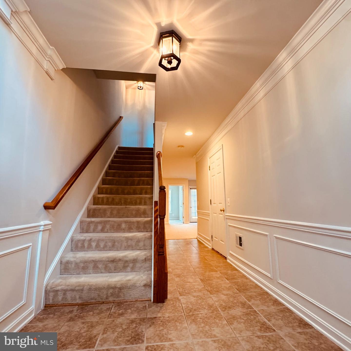 8936 Singleleaf Cir Property Photo 3