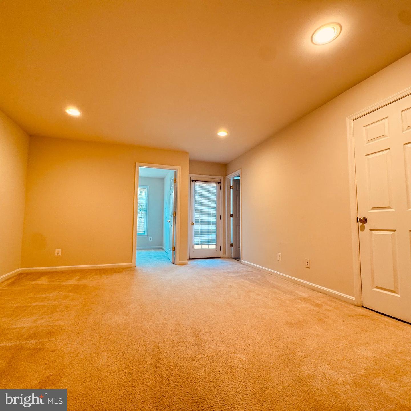 8936 Singleleaf Cir Property Photo 6