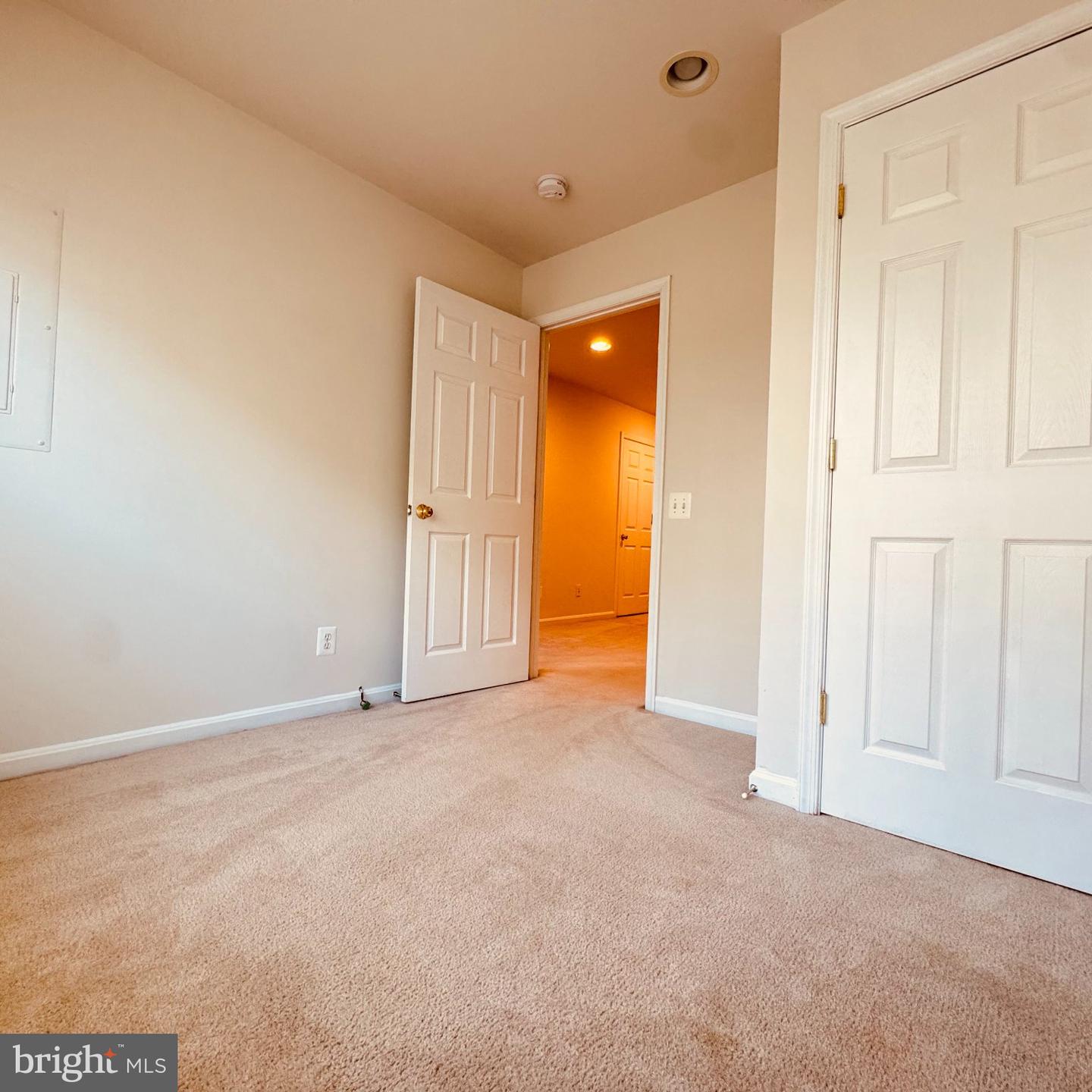 8936 Singleleaf Cir Property Photo 7
