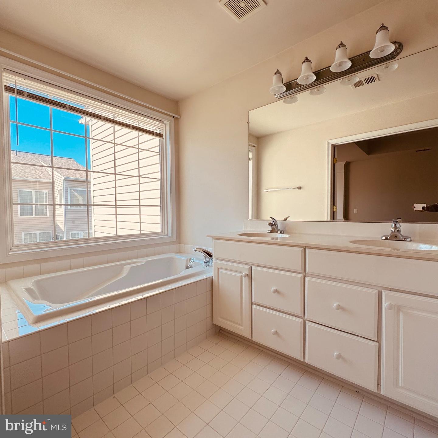 8936 Singleleaf Cir Property Photo 30