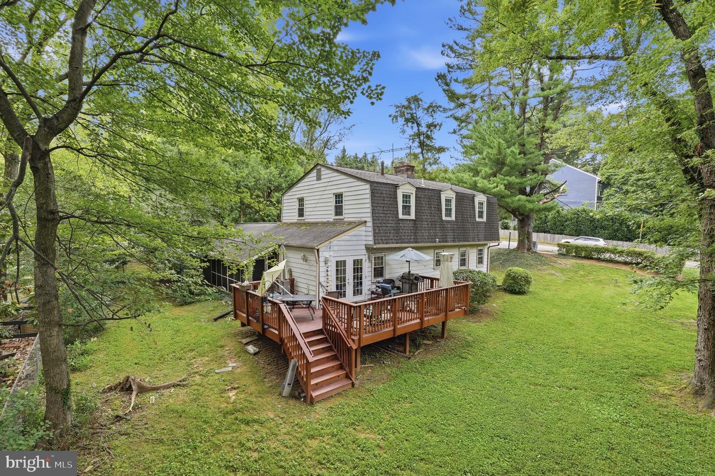300 Broadleaf Dr Ne Property Photo 2