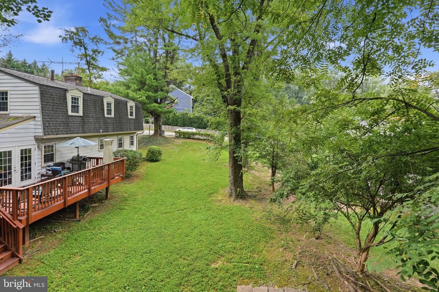 300 Broadleaf Dr Ne Property Photo 3