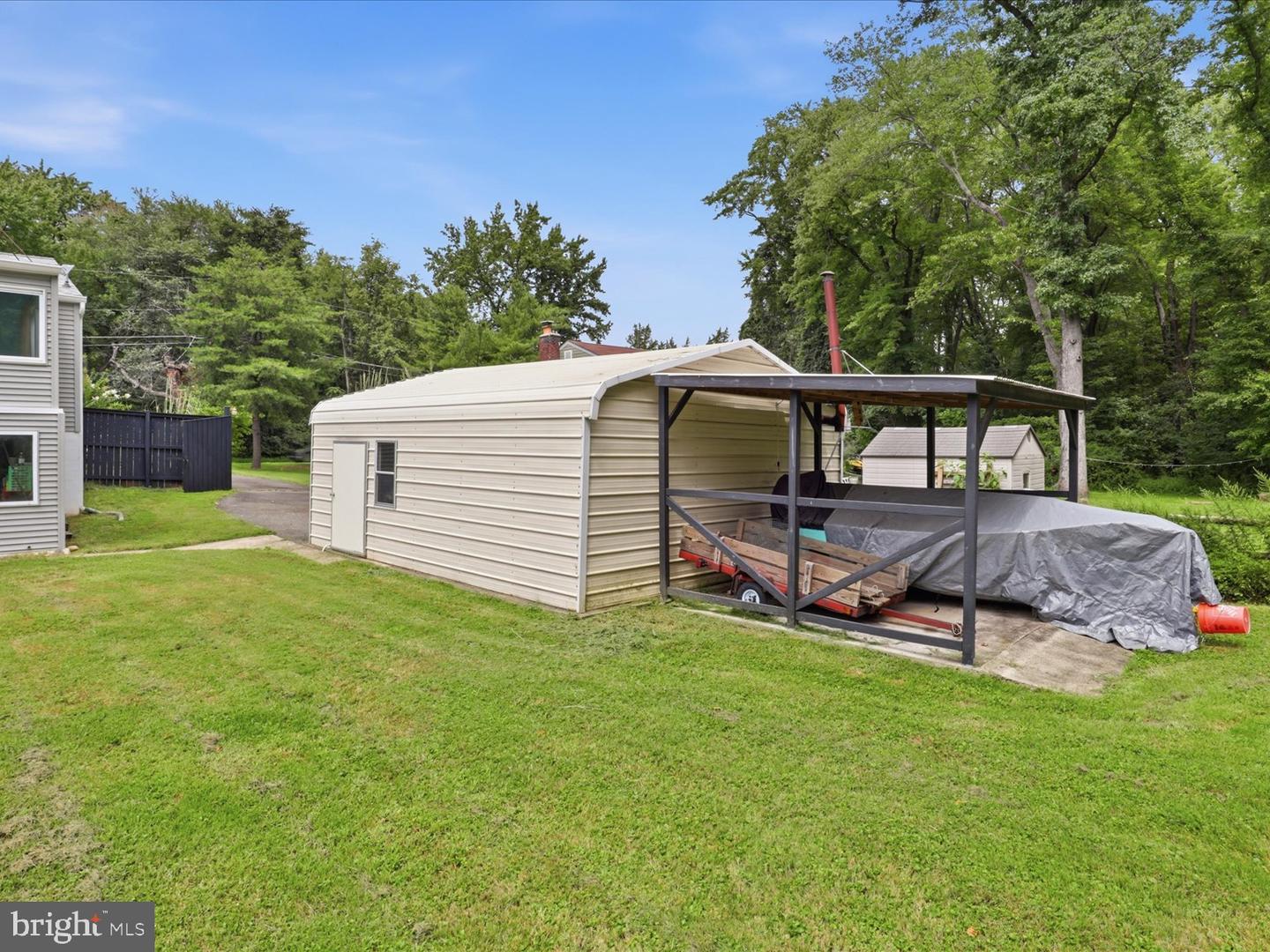 10643 Old Colchester Rd Property Photo 10