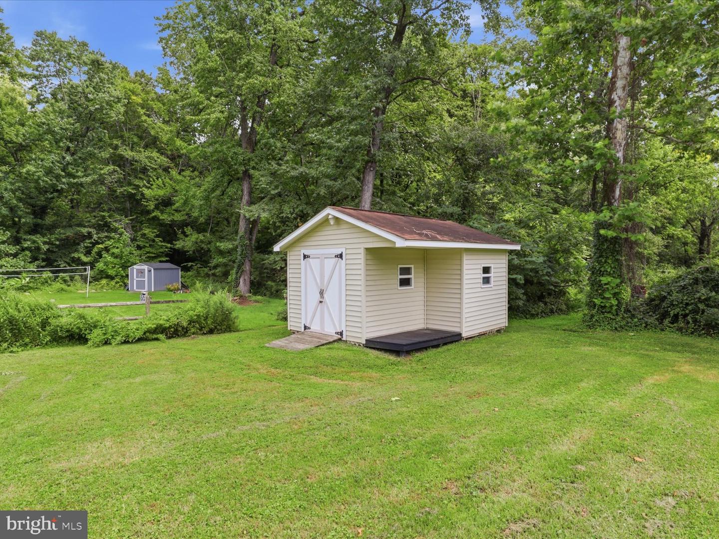 10643 Old Colchester Rd Property Photo 11