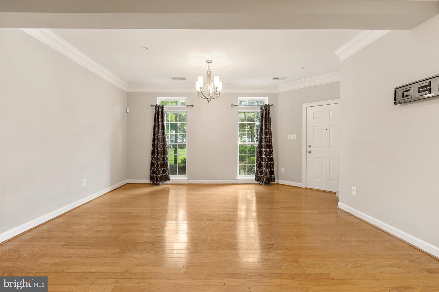 5718 Callcott Way Property Photo 10
