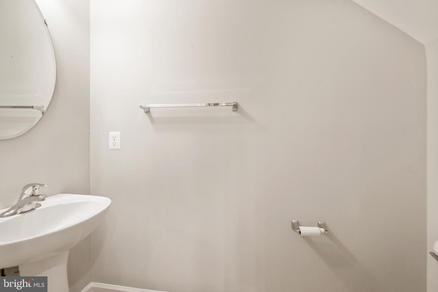 5718 Callcott Way Property Photo 13