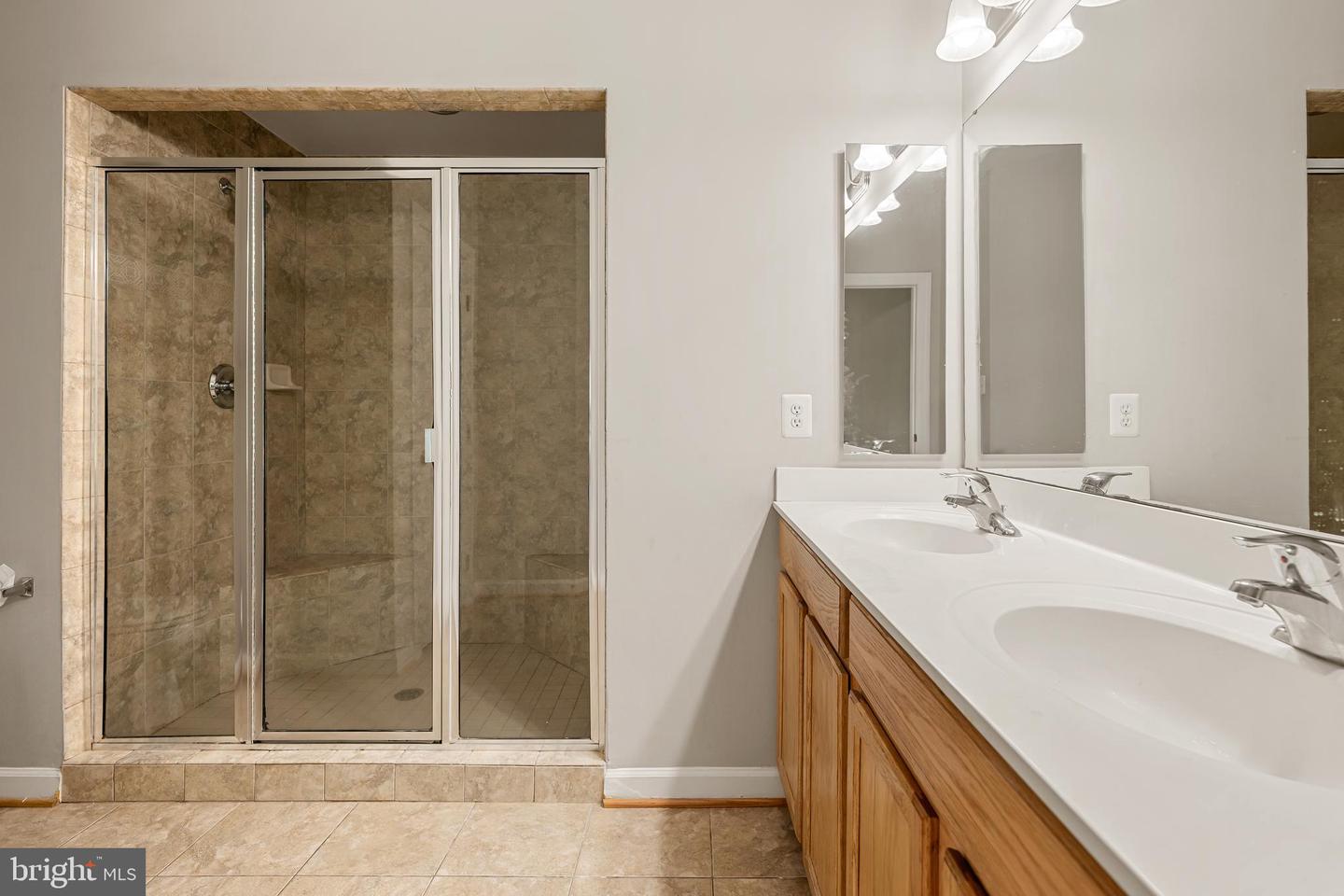 5718 Callcott Way Property Photo 20