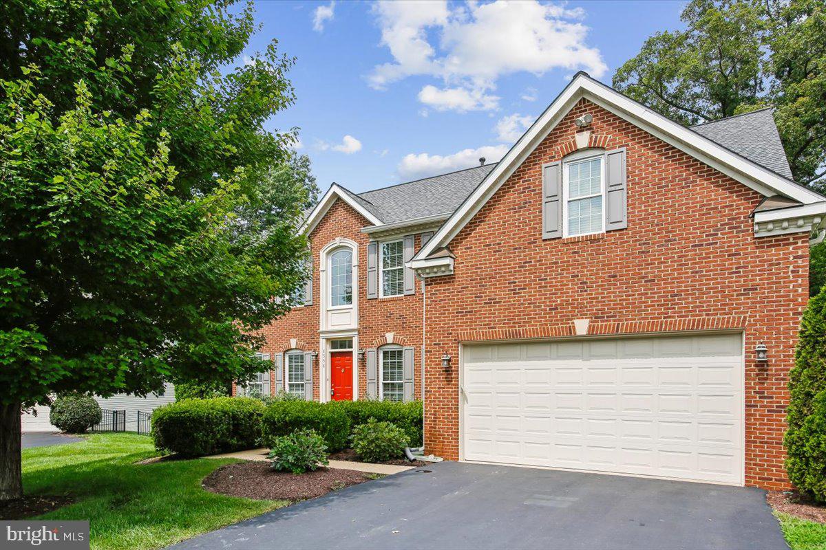 8558 Fisher Woods Dr Property Photo 1