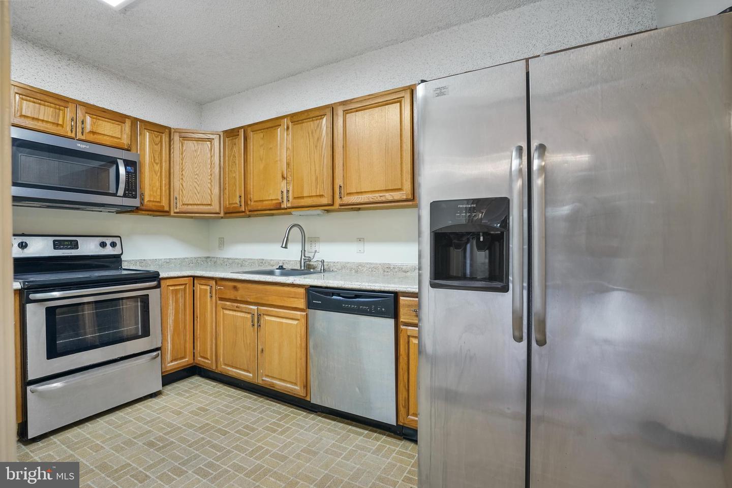 3800 Powell Ln #619 Property Photo 6