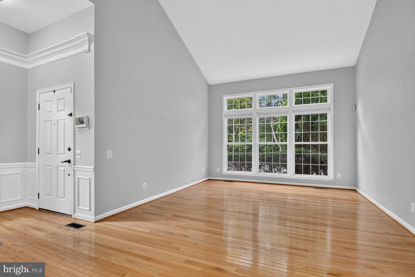 12525 Fox View Way Property Photo 2