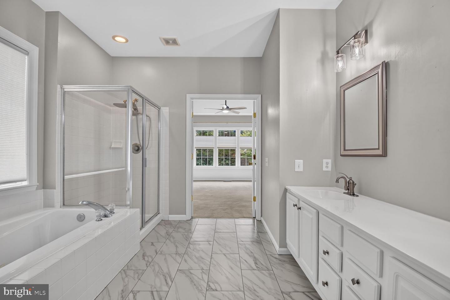 12525 Fox View Way Property Photo 12