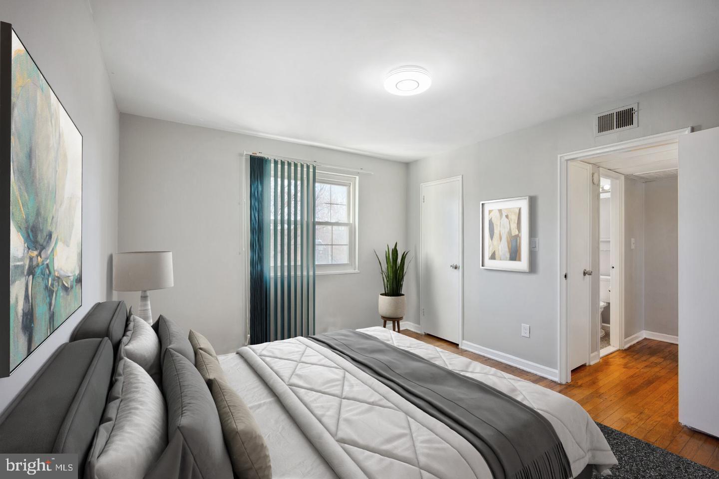 6243 Wilson Blvd #301 Property Photo 4