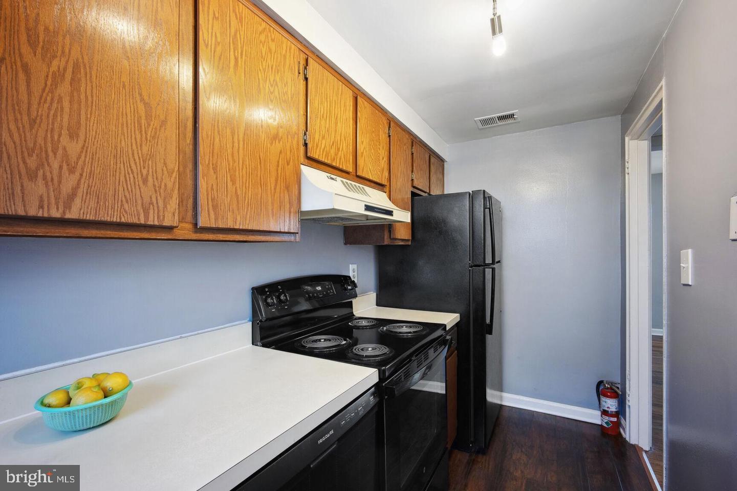 6243 Wilson Blvd #301 Property Photo 5