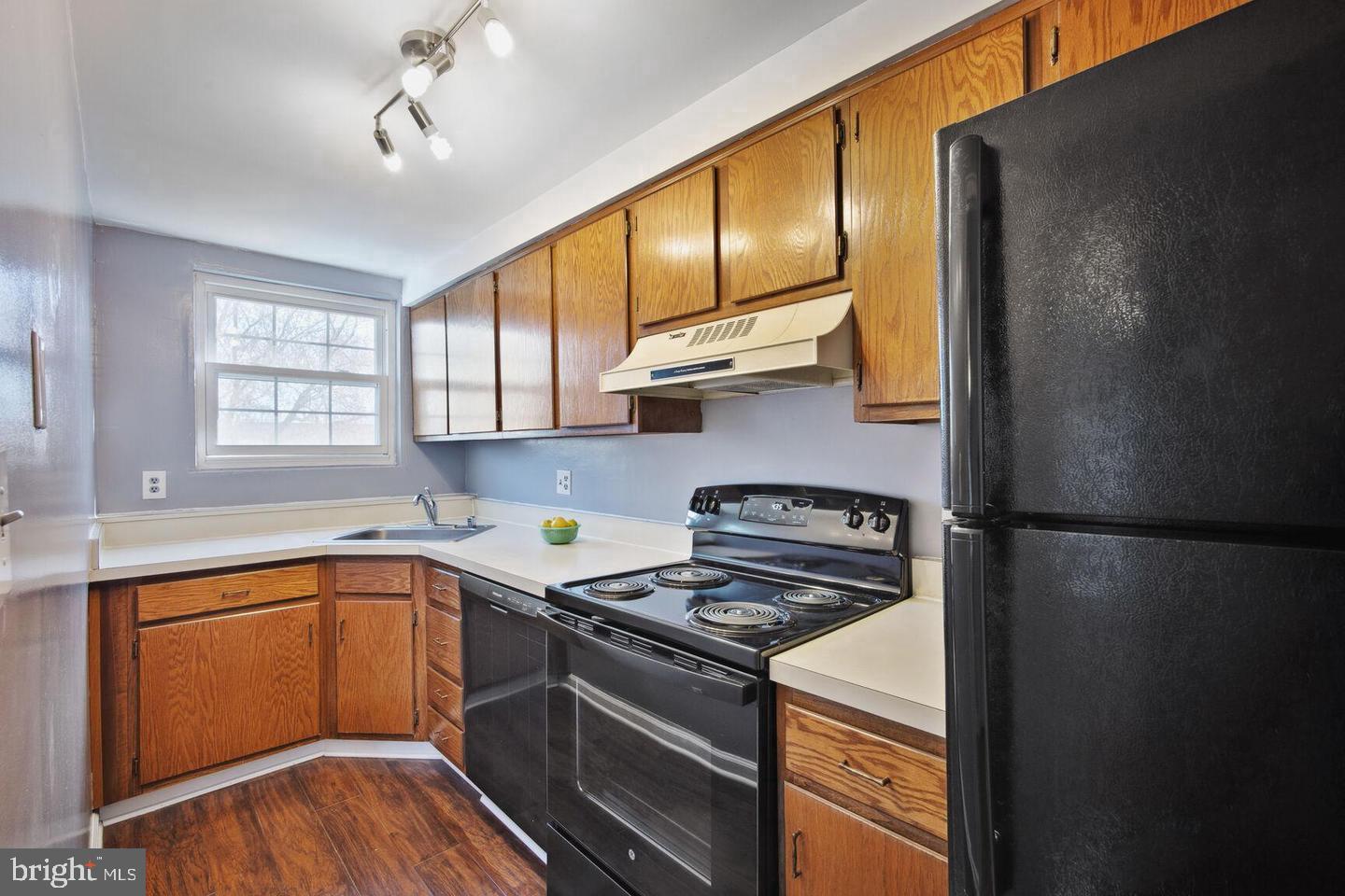 6243 Wilson Blvd #301 Property Photo 6